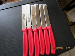 6 Gefro/Victorinox Tomatenmesser rot L: 21 5cm Messergriff mit Eingriff 1 5cm