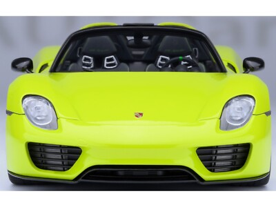PORSCHE 918 SPYDER WEISSACH PACKAGE ACID GREEN 1/18 MODEL