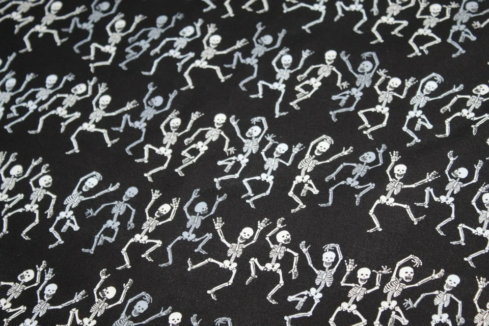 Tela HALLOWEEN Cuarto Graso FQ {100% ALGODÓN} Esqueleto Esqueletos Espeluznante Acolchado Foto 2 de 4