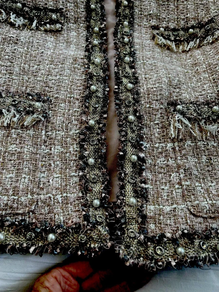 Blazer de tweed Stella + Lorenzo S perlas, pedrería aspecto vintage Foto 4 de 4