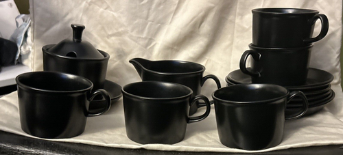 14 Stk. WEDGWOOD SCHWARZ BASALT TEESERVICE matt & glänzend Zucker Milchkännchen Tassen Untertassen - Bild 2 von 10