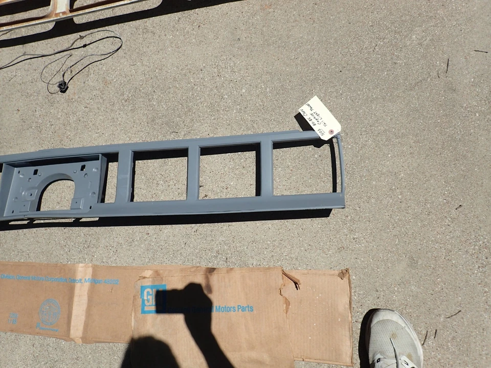 Panel trasero Chevy Caprice 1980-85, ¡nuevo en stock! 20237210 panel acabado Foto 4 de 4