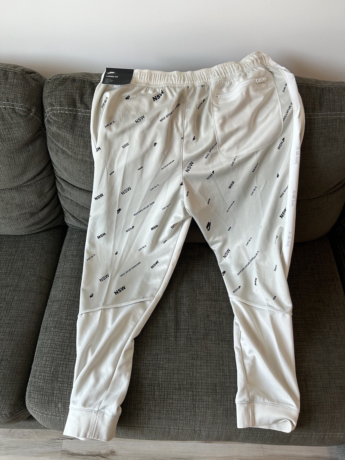 Picture 4 of 5