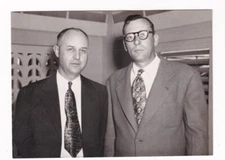 US TECHNICIANS WEIR EASTON & CHAS VAN DURSEN CUBA 1948 VALES VTG Photo Y J 354