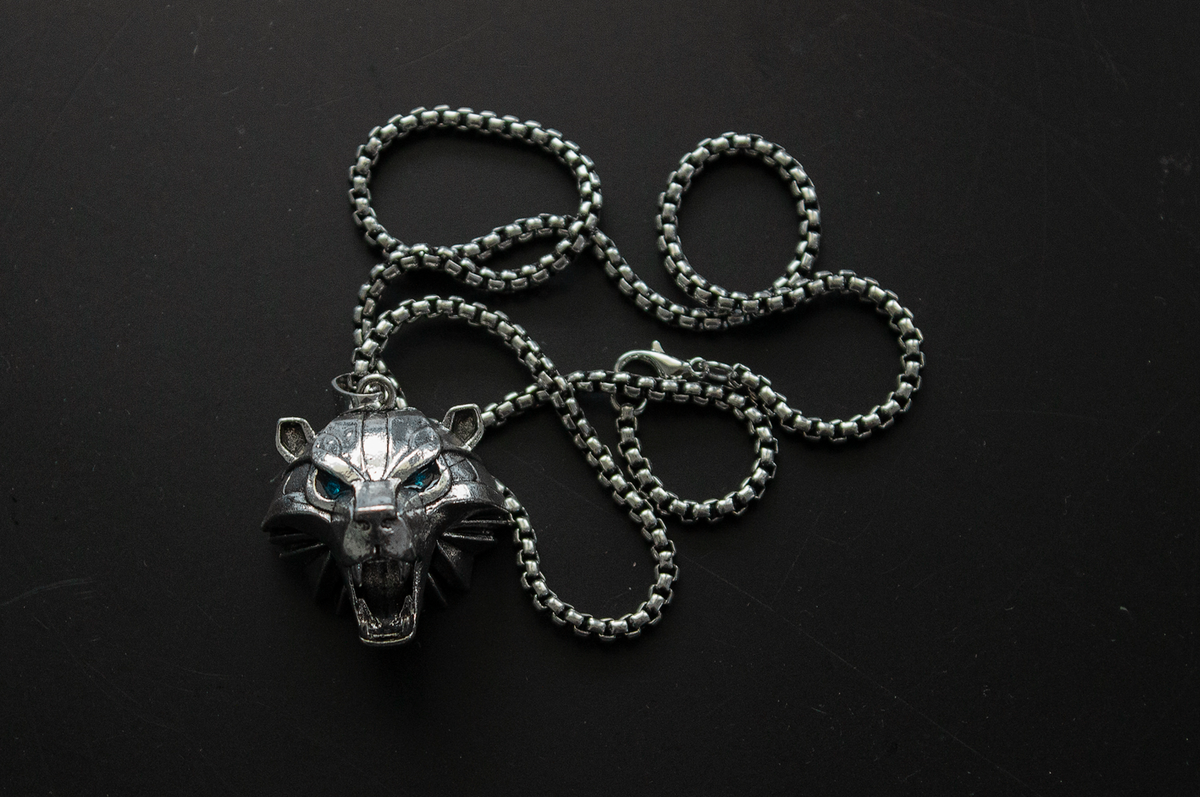 School Griffin Medallion Manticore Bear Cat Pendant Necklace Game
