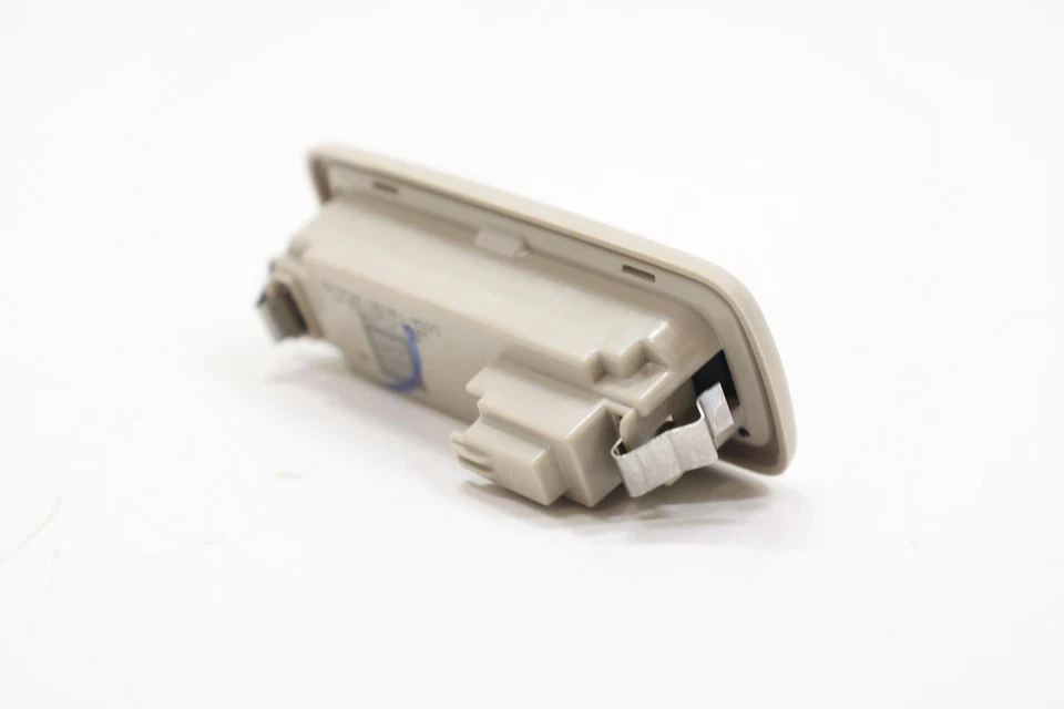 Luz interior Lincoln Aviator 2020 Lc5a13k767ac Lc5z13776ac Foto 3 de 4