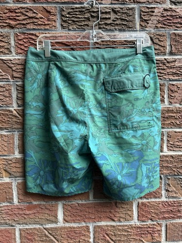 Green Patagonia Board Shorts Swim Trunks Men's Size 31 unlined - Picture 3 of 6