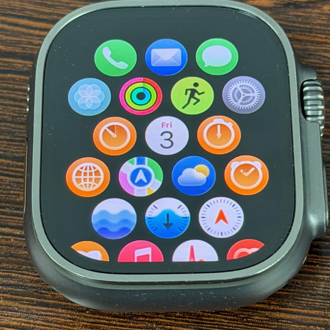 Apple Watch Ultra 2 49mm Black Titanium - 98% Batt - Excellent Apple Watch Ultra 2 49mm Black Titanium - 98% Batt - Excellent