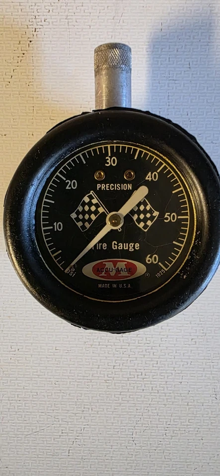 Medidor de presión de neumáticos vintage raro Accu-Gage Meiser bandera a cuadros 0-60 psi Foto 2 de 4