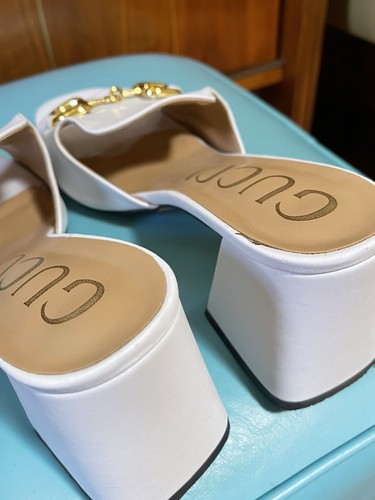Sandalias Gucci Horsebit Slide Mystic blancas talla 41 cuero tacones altos - Imagen 4 de 13