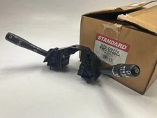 Standard Motor Products DS772 Turn Signal Combination Wiper Switch