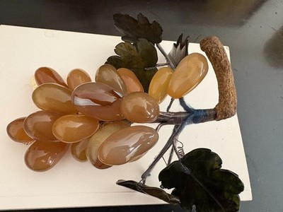 Beautiful Bunch of Agate Grapes with Carved Dark Green Jade Leaves, 6''L