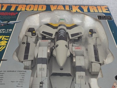 TAKATOKU Macross VF-1S VARIABLE FIGHTER Valkyrie 1/55 Figure