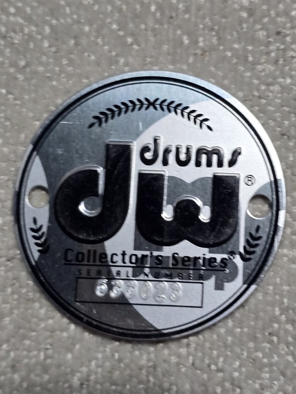 DW Collectors Badge RARE Manufacturing Error Mis-Stamp Serial #633023