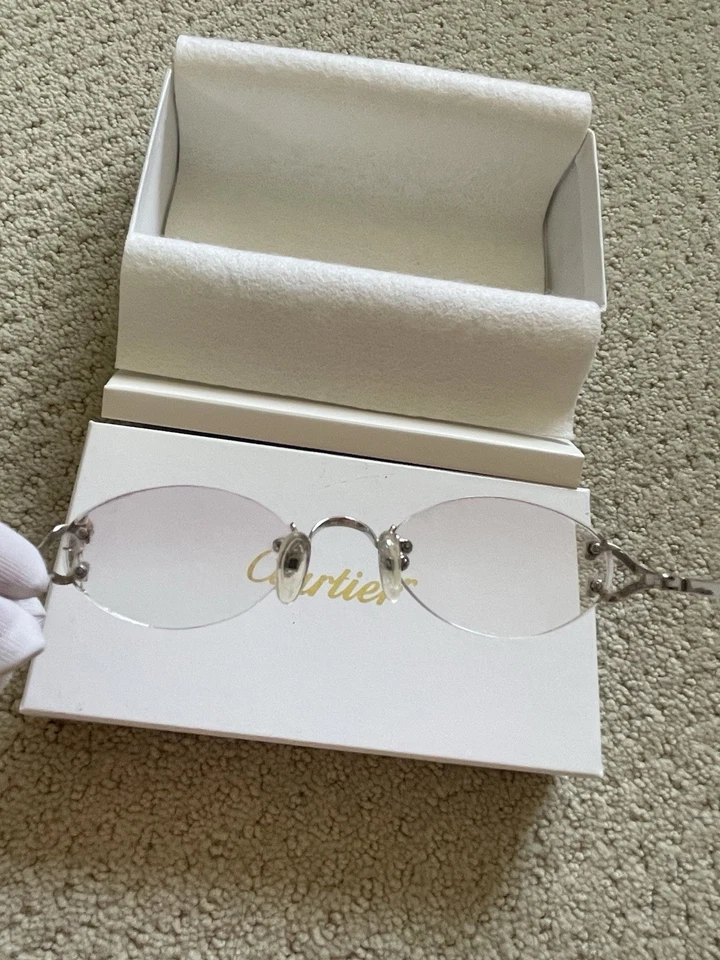 CARTIER SCALA PLATINUM RIMLESS SIGNATURE C FRAME EYEGLASS: Vintage, Auth, Preown - Image 4 of 4