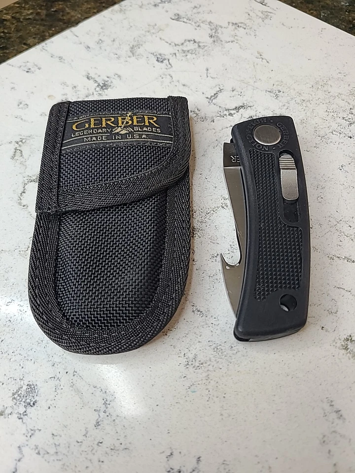 Gerber Bolt Action Knife With Sheath Gut Hook Field Dress Knife #4451982 EUC - Image 2 of 4