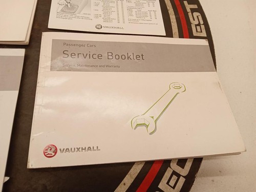 Vauxhall Combo 2005 Mk2 (c) Owners Manual/handbook - Picture 9 of 21