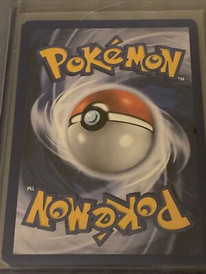1999 BASIC POKÉMON LT. SURGE'S PIKACHU HOLO LEVEL 10. 84/132 RARE