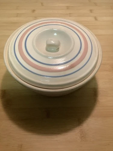 VINTAGE McCoy BEEHIVE SERVING DISH-1940's?-7-1/2”-SUPER! $24.99-BUY IT NOW!