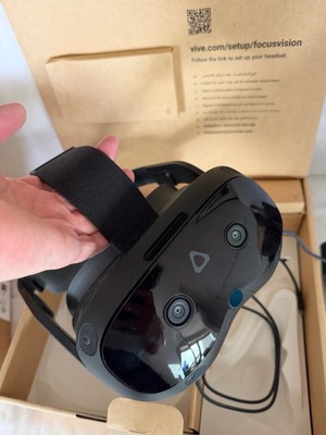 HTC Vive Focus Vision Virtual Reality  VR Brille plus Streaming Kit