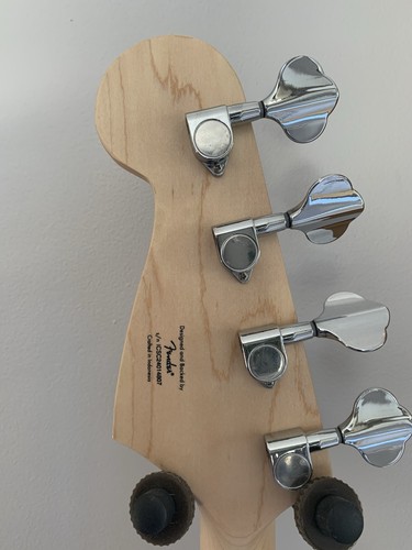 Modified Squire by Fender sonic Bronco bass with a difference - Picture 7 of 18