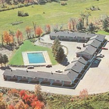 Vintage 1950s Alouette Motel Hotel Sherbrooke Center Montreal Postcard Quebec