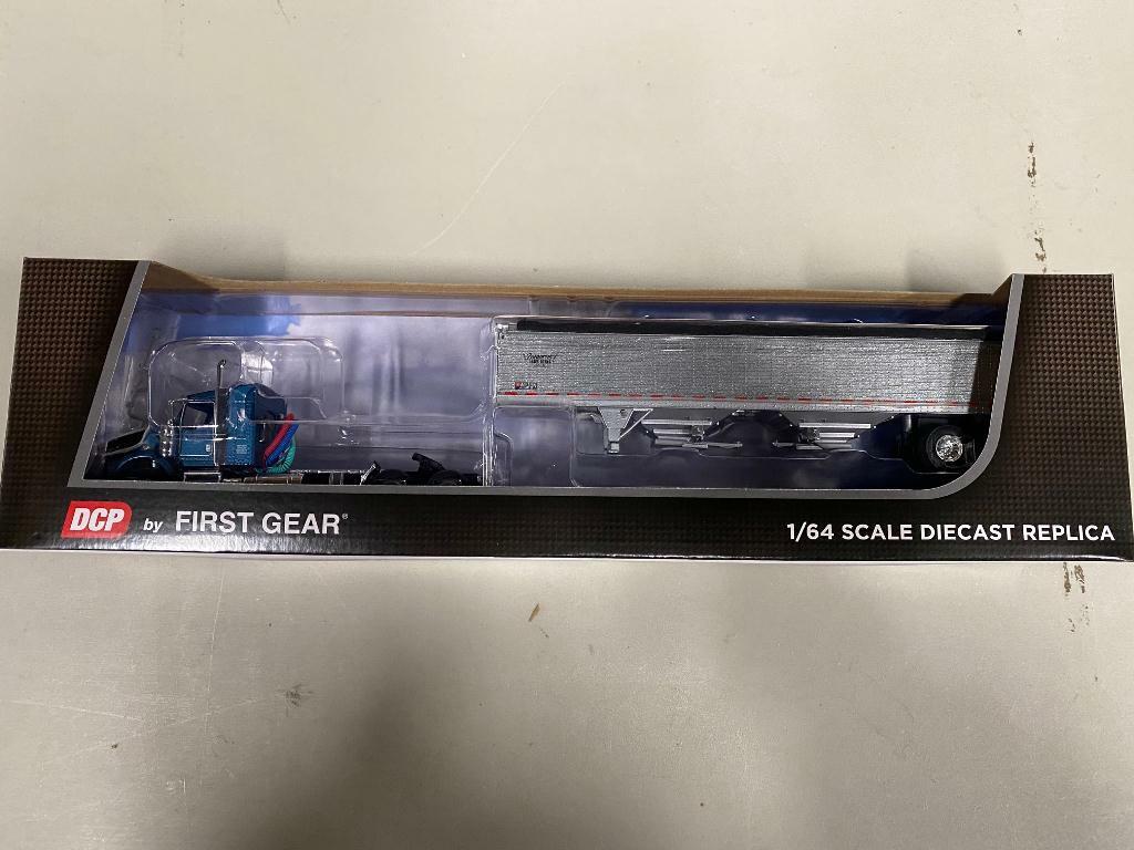DCP 60-0606 "Fredrick Harvesting" KW T800 1:64 Die-cast Promotions First Gear