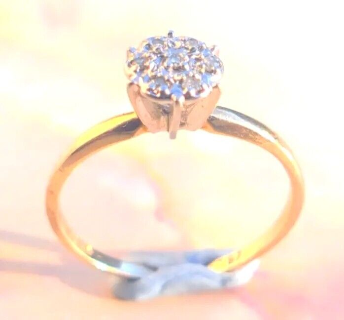 Beautiful 10K Gold Diamond Round-Cut Cluster Ring… - image 14