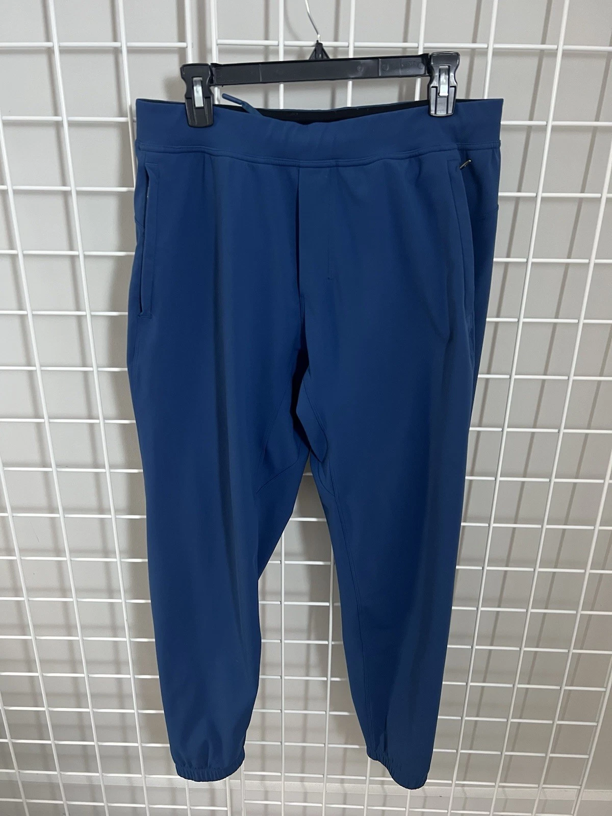 Lululemon Men’s Surge Jogger Blue Size L