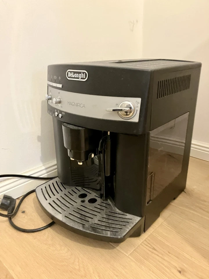 Kaffeemaschine DeLonghi Magnifica S - Mahlwerk defekt
