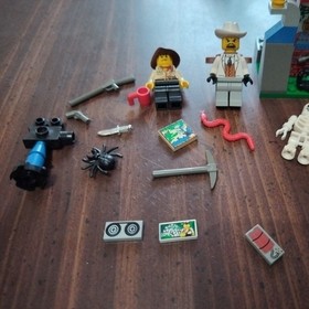 LEGO Adventurers 5936 Spider's Secret 90% Complete 