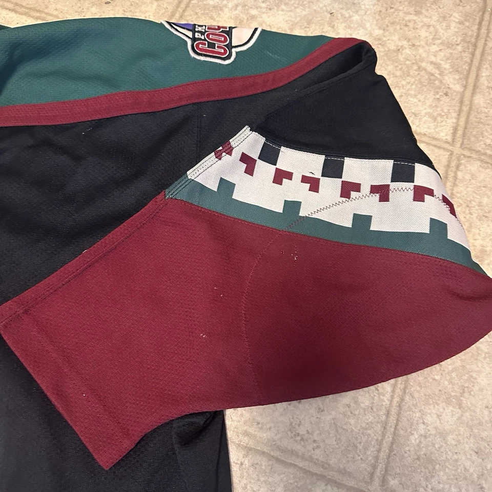 CAMISETA DE HOCKEY VINTAGE AÑOS 90 NHL PHOENIX COYOTES STARTER TALLA XL Foto 2 de 4