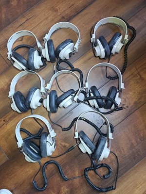 LOT OF 8 Califone Headphones 2924AV-P Over Ear Adjustable Good vintage condition