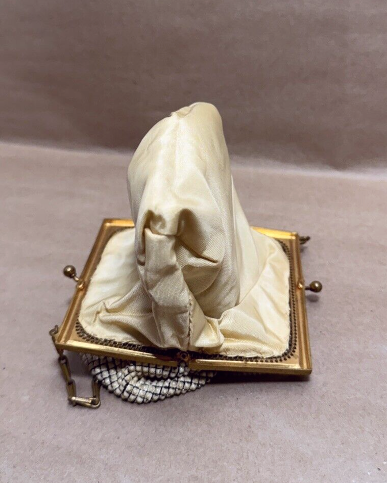 Vintage Whiting and Davis Co. Fine Mesh Ivory Bag/Purse With