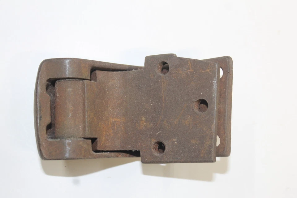 Unknown Vintage Cast Iron Automobile Door Hinge 1930's-40's ? Ford Model A? - Imagem 2 de 4