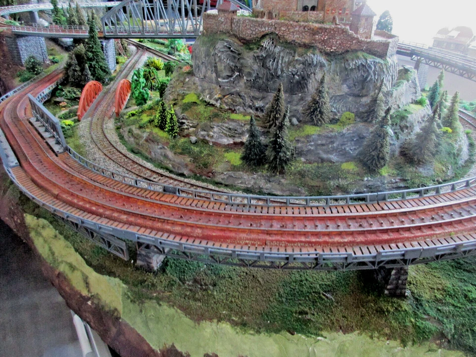 Nostalgie: Märklin-M-Gleis-Neuanlage - 2 Module  137+130cm lang/max.92cm breit - Bild 4 von 4