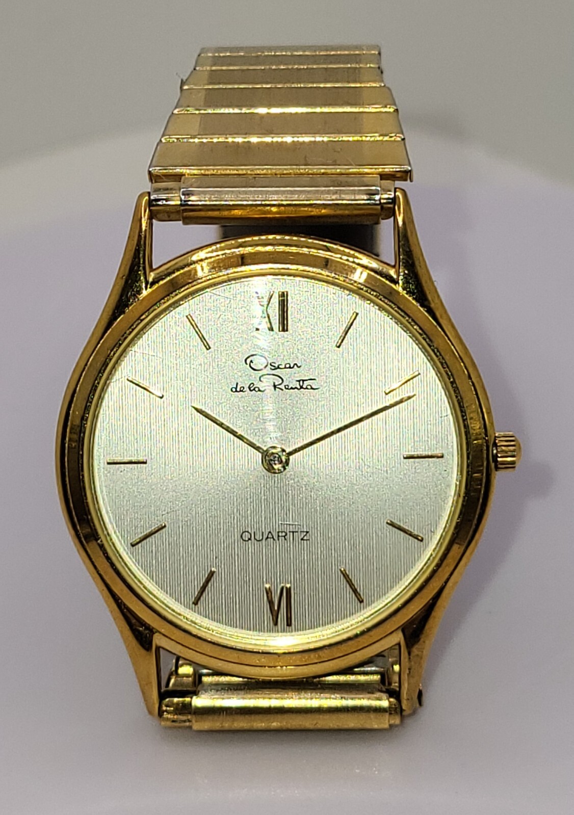 Vintage Oscar de la Renta Unisex Gold Tone Quartz Watch New