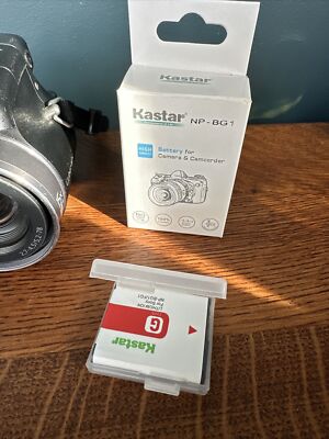 Sony Cybershot DSC-H9 8.1MG Zeiss 15X Optical Zoom Lens Digital