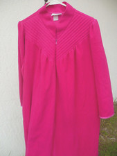 VTG GILLIGAN OMALLEY HOT PINK RED ROBE L LIGHTWEIGHT VELOUR HOUSE COAT VICTORIAN