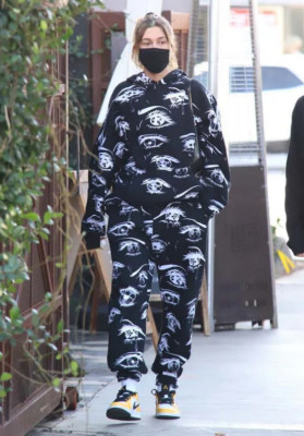 Bershka x Billie Eilish - Black Sweatpants Eye Size XS NEW Y2K Hailey Bieber
