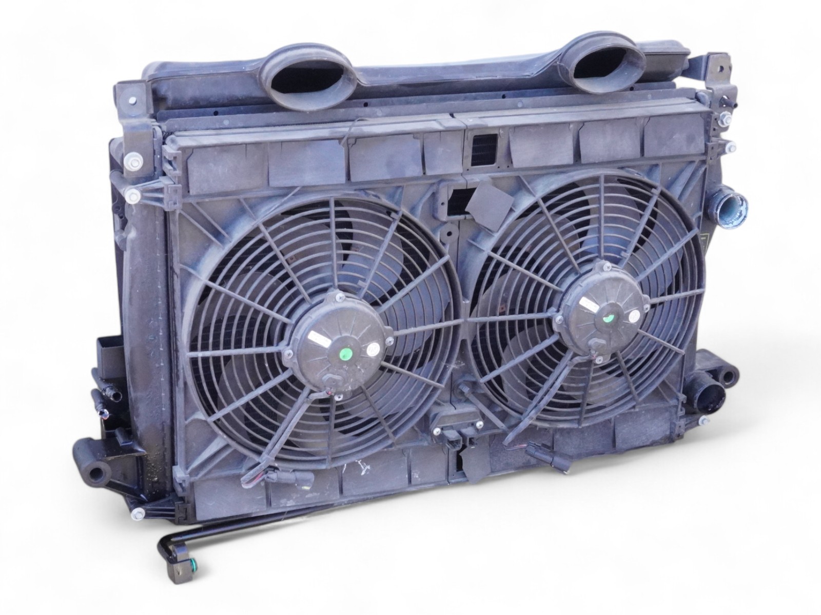 2005-2008 Maserati Quattroporte M139 Gas Engine Cooling Radiator W/Fan 000223561