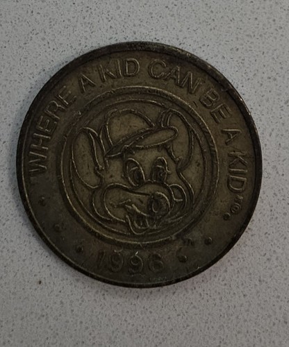 Chuck E Cheese Tokens Vintage 90s 2000s Coins Tickets And Pouch - Picture 8 of 8