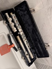 Gemeinhardt 52SP Silver Plated Flute w / hard Soft Cases