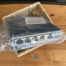 TP-Link TL-SG105 5-Port 10/100/1000Mbps Desktop Switch w/DC power in box