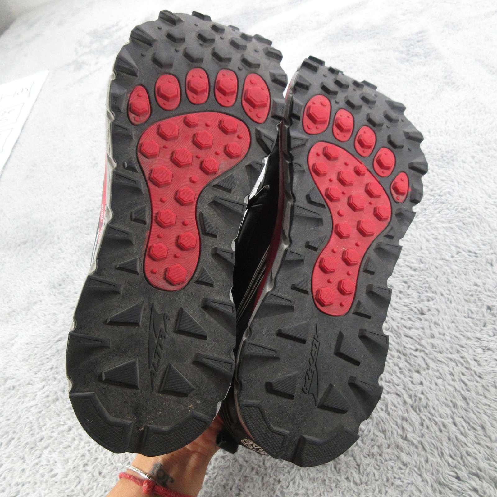 Altra Lone Peak 3.0 Mid NeoShell Shoes Mens Size 10.5 Black Red Trail Hiking