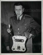 1952 Press Photo Captain John Swift shown during press conference in Washington