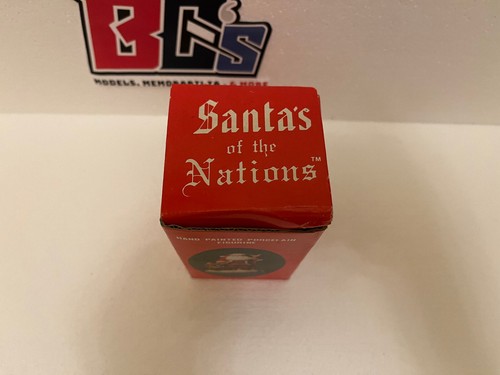Santas of the Nations (Hand Painted Santa Figurine) - Picture 4 of 4