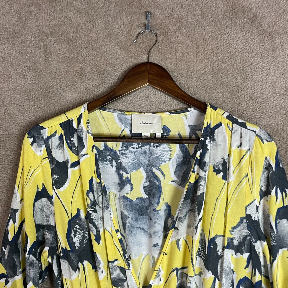 Mameluco Anthro Elevenses Somerset Talla XS Amarillo/Gris Floral Manga Redonda con Cinturón Foto 3 de 4