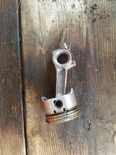 Briggs And Startton Piston 499907 Pin 499302 Connecting Rod 390401