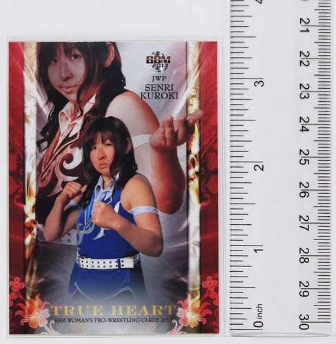 SENRI KUROKI (JWP) - 2011 BBM tarjeta coleccionable de lucha libre profesional para mujer - Imagen 2 de 3